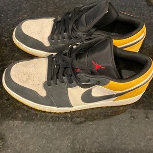 Jordan 1 Low Sail University Gold Black Men’s 10.5